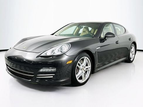 Used 2013 Porsche Panamera RWD image 1