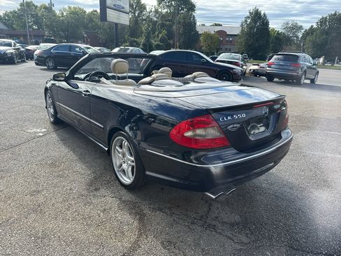 Used 2009 Mercedes-Benz CLK 550 Cabriolet w/ Premium I Pkg image 21