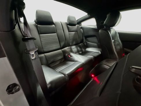 Used 2013 Ford Mustang Premium image 30