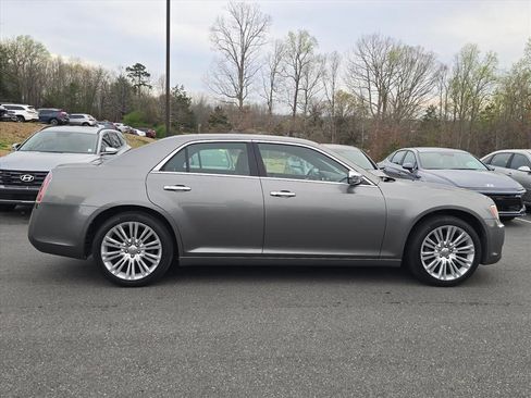Used 2011 Chrysler 300 Limited w/ Sound Group image 2