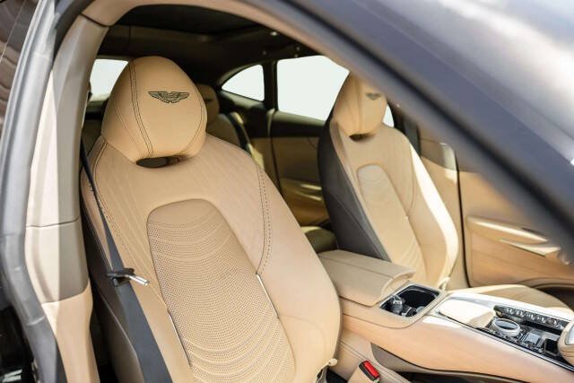 Used 2023 Aston Martin DBX AWD/4WD image 10