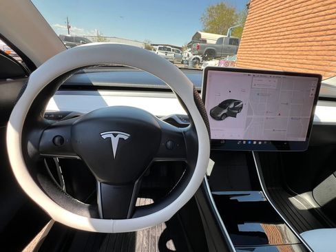 Used 2020 Tesla Model Y Long Range AWD/4WD image 27