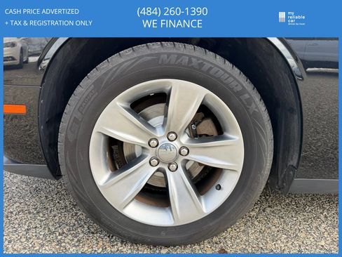 Used 2015 Dodge Challenger SXT image 24