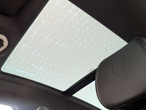 New 2026 Porsche Macan image 28