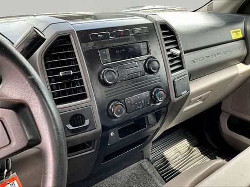 Used 2017 Ford F250 XL RWD image 7
