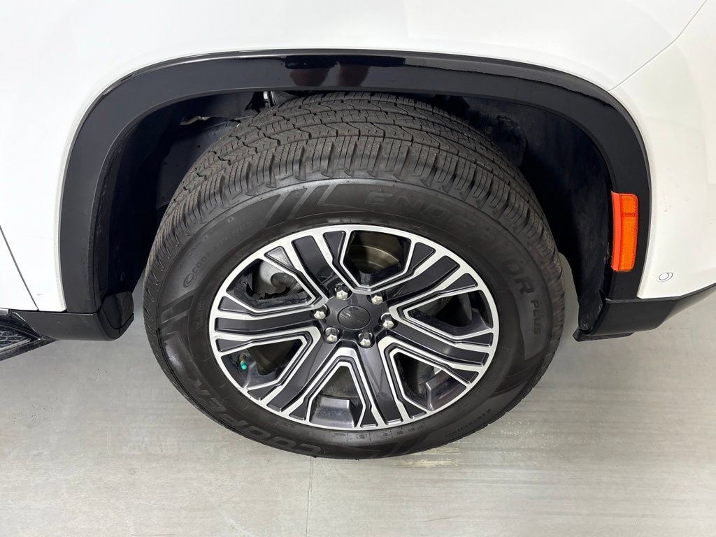 Used 2024 Jeep Wagoneer Series II w/ Flexible Seating Group RWD image 14