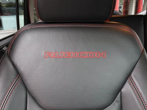 Used 2018 Jeep Wrangler Unlimited Rubicon AWD/4WD image 32