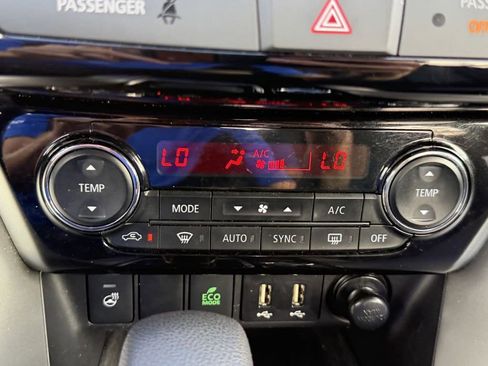 Used 2025 Mitsubishi Eclipse Cross SEL AWD/4WD image 24