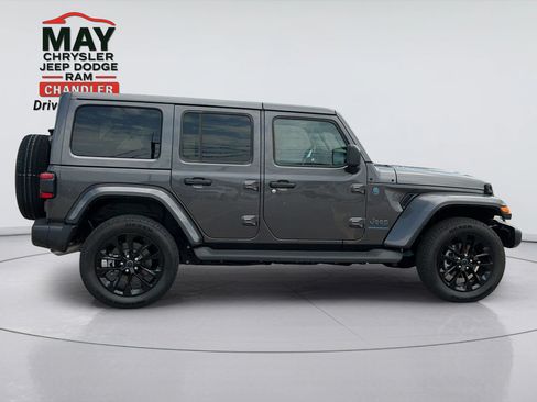 Certified 2025 Jeep Wrangler Unlimited Sahara AWD/4WD image 8