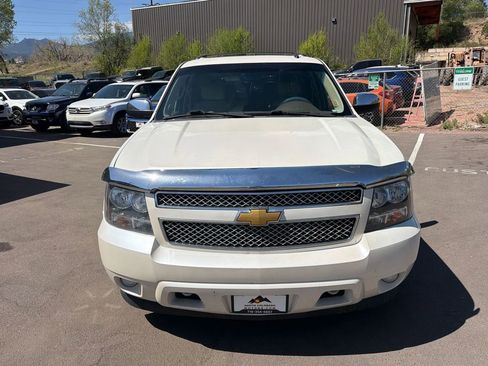 Used 2013 Chevrolet Suburban LTZ image 2