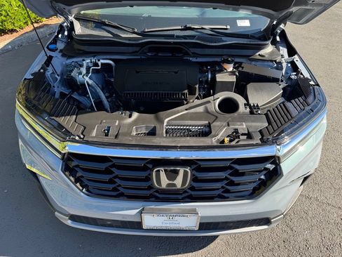 Certified 2023 Honda Pilot Touring image 47