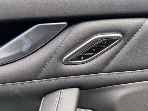 New 2024 Maserati Levante Trofeo image 19