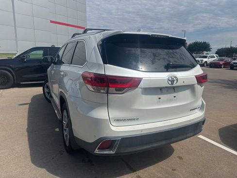 Used 2019 Toyota Highlander Limited AWD/4WD image 4