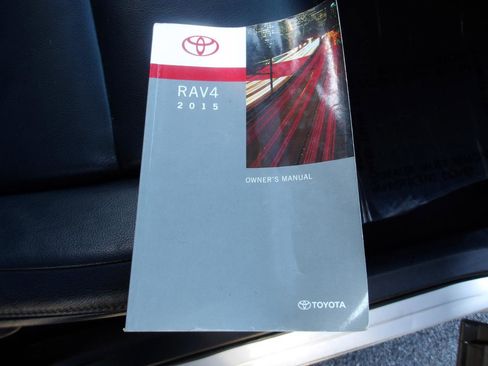 Used 2015 Toyota RAV4 Limited image 26