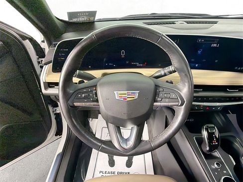 Used 2024 Cadillac XT4 Luxury image 11