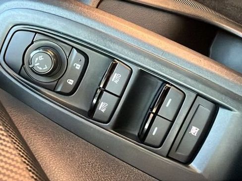 Certified 2025 Subaru Crosstrek 2.0i AWD/4WD image 28