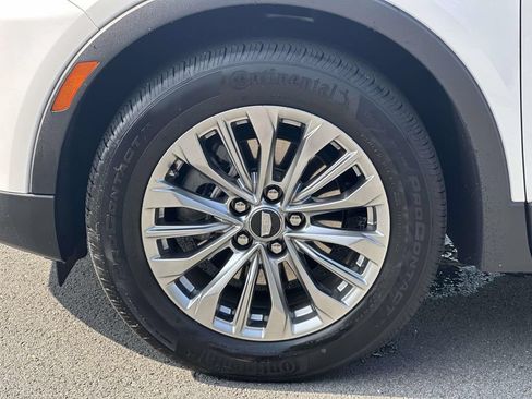 Used 2024 Cadillac XT4 Premium Luxury w/ Technology Package AWD/4WD image 14