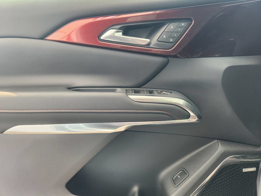New 2026 Chevrolet Traverse RS FWD image 16