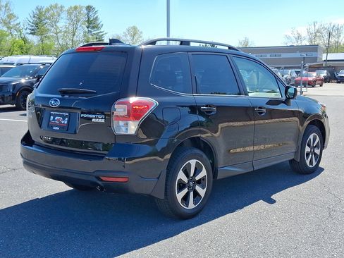 Used 2017 Subaru Forester 2.5i w/ Alloy Wheel Package AWD/4WD image 5