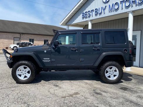 Used 2017 Jeep Wrangler Unlimited Sport w/ Quick Order Package 24S AWD/4WD image 2