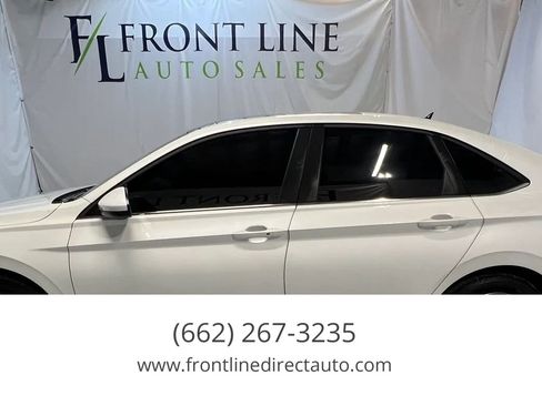 Used 2023 Volkswagen Jetta SE FWD image 4