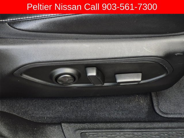Used 2023 Jeep Grand Cherokee Limited RWD image 15