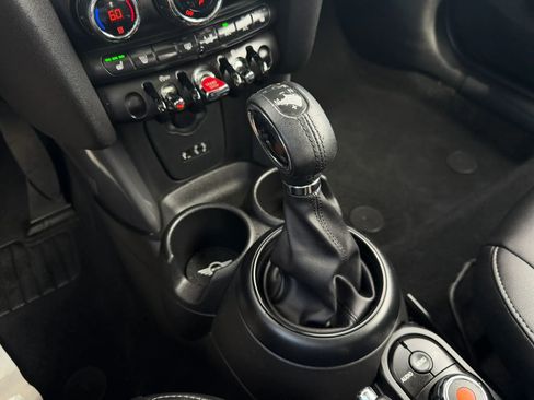 Used 2017 MINI Cooper 2-Door Hardtop FWD image 23