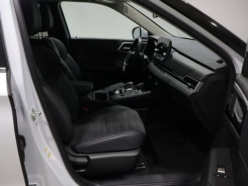 Used 2024 Mitsubishi Outlander SEL AWD/4WD image 26