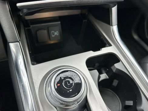 Used 2023 Ford Explorer XLT w/ Equipment Group 202A image 18