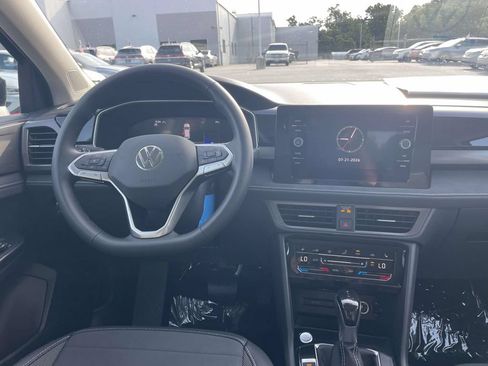 New 2026 Volkswagen Taos SE AWD/4WD image 12