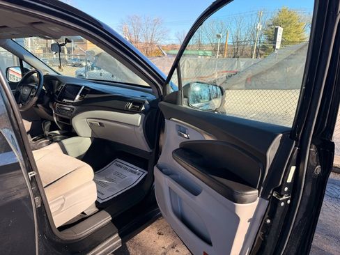 Used 2016 Honda Pilot EX image 21