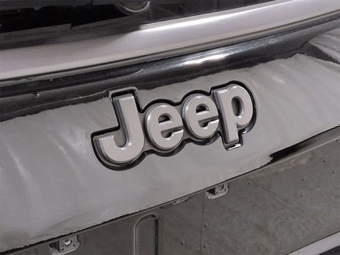 Used 2020 Jeep Compass Trailhawk image 12