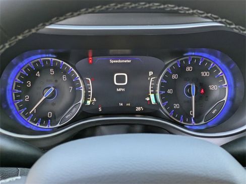 New 2026 Chrysler Pacifica Select image 14