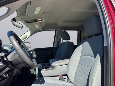 Used 2018 RAM 1500 Express w/ Express Value Package image 26