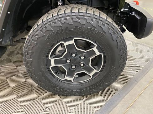 Used 2021 Jeep Gladiator Mojave w/ Cold Weather Group image 2