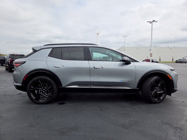 Used 2024 Chevrolet Equinox EV RS AWD/4WD image 17