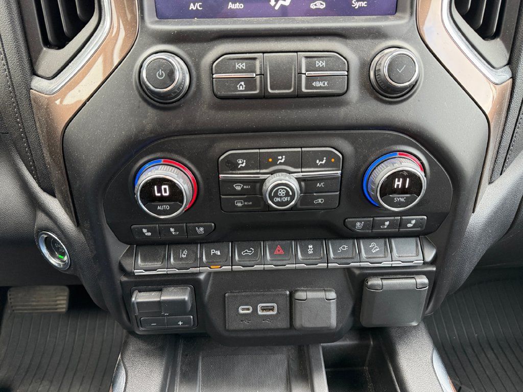 Used 2020 Chevrolet Silverado 3500 High Country w/ Technology Package AWD/4WD image 29