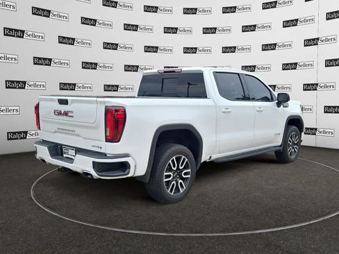 Used 2024 GMC Sierra 1500 AT4 w/ AT4 Preferred Package AWD/4WD image 6