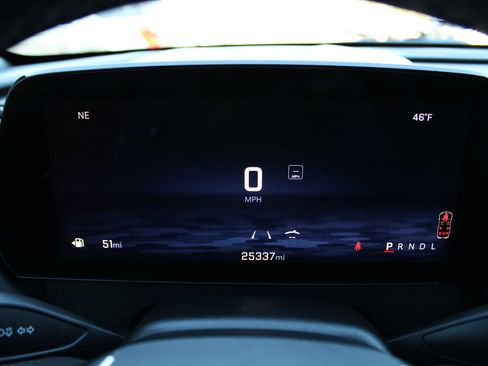 Used 2024 Chevrolet Traverse LT image 21