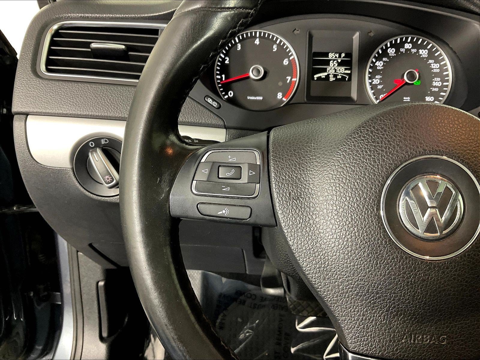 Used 2013 Volkswagen Jetta SE FWD image 11