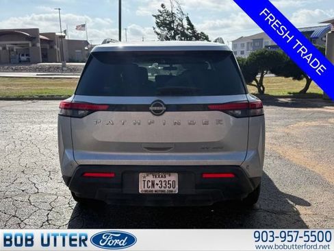 Used 2022 Nissan Pathfinder SV AWD/4WD image 5
