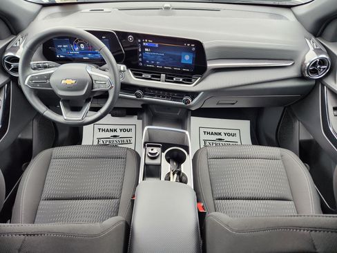Used 2026 Chevrolet Equinox LT FWD image 15