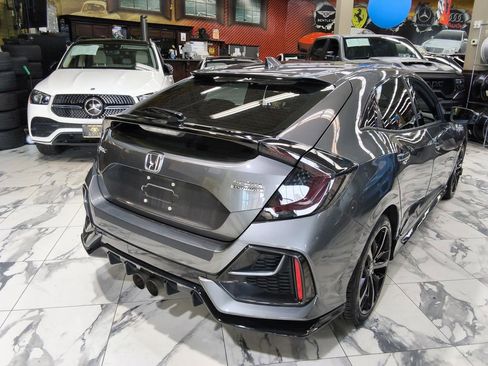 Used 2021 Honda Civic Sport Touring image 5