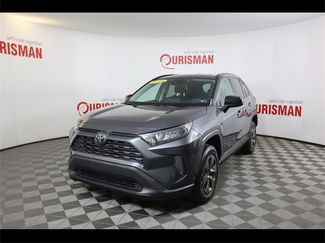 Used 2019 Toyota RAV4 LE video 1