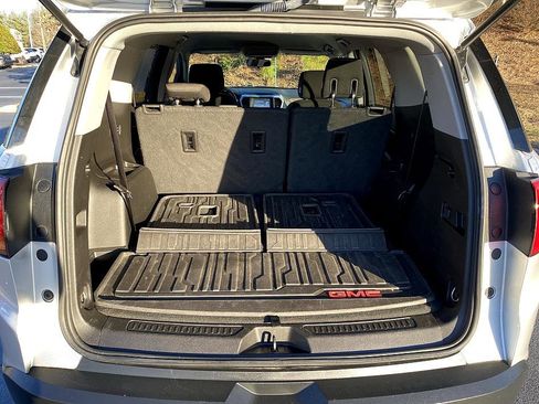 Used 2019 GMC Acadia SLE image 24