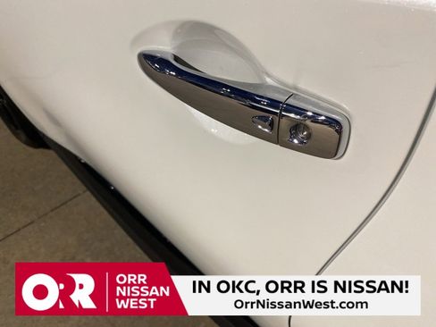 Used 2024 Nissan Murano SV w/ SV Midnight Edition Package image 13