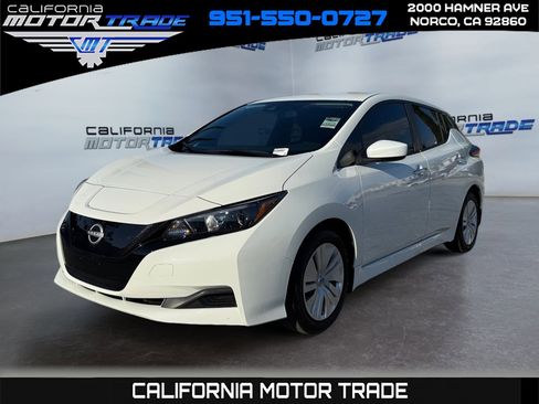 Used 2025 Nissan Leaf S image 1