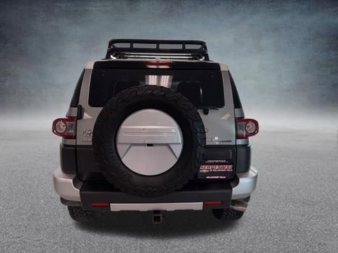 Used 2012 Toyota FJ Cruiser 4WD w/ Upgrade Pkg image 9