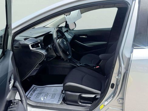 Used 2021 Toyota Corolla LE FWD image 17