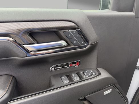 Certified 2024 GMC Sierra 1500 AT4 w/ Technology Package AWD/4WD image 15